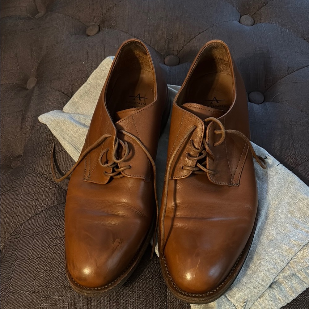 Aquatalia Brown Leather Oxfords with Classic Design